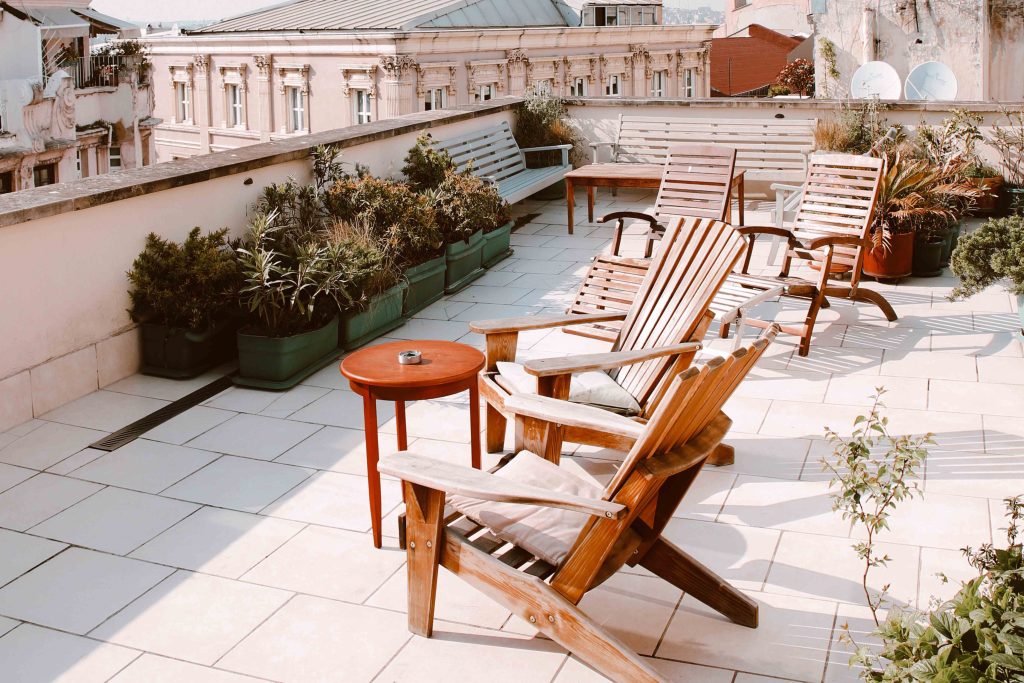 Difference Between Indoor Furniture and Outdoor Furniture Sinar Agung